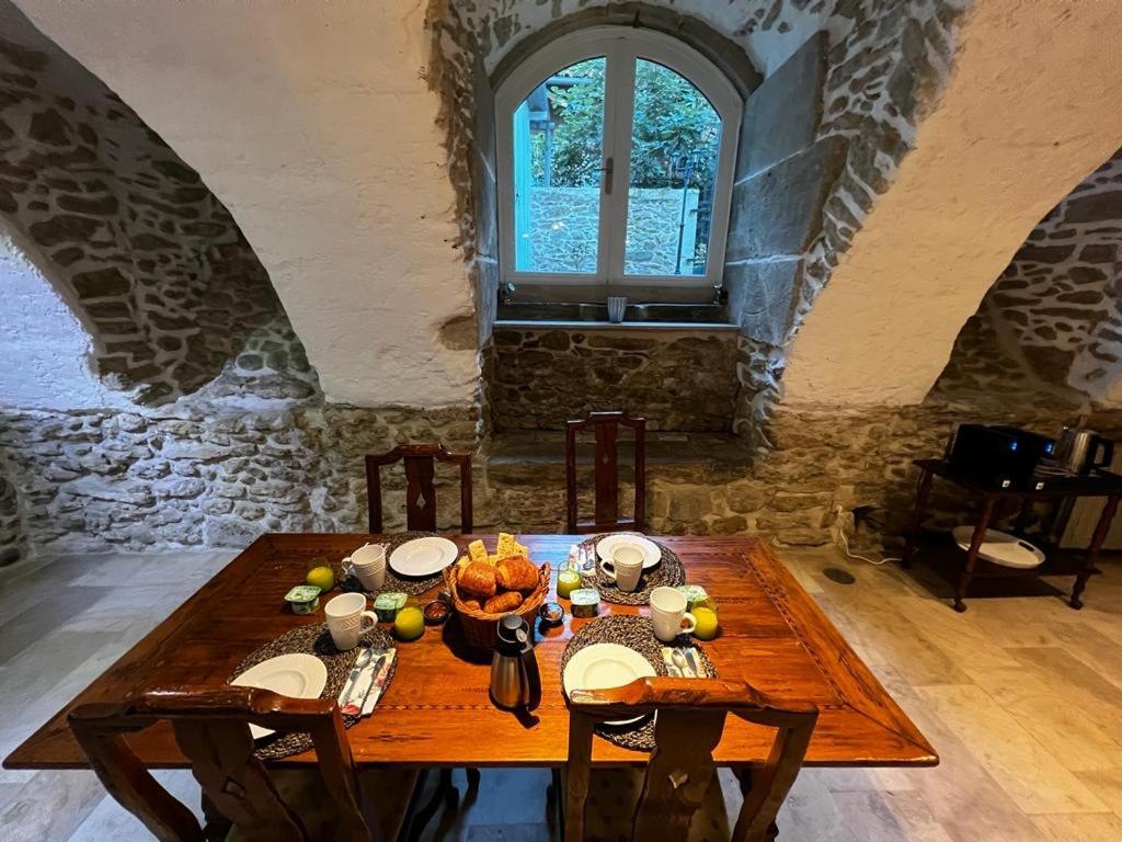 Sci Les Remparts De Mirepoix Bed & Breakfast Mirepoix  Dış mekan fotoğraf